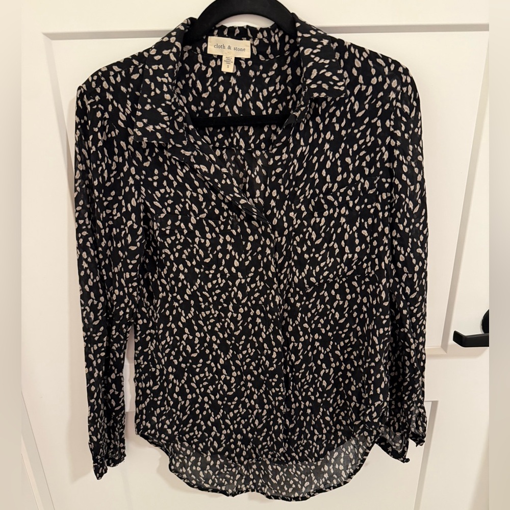 Cloth & Stone Anthropologie Black Animal Print Blouse Small 100% Viscose
